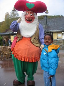 Met kabouter Plop